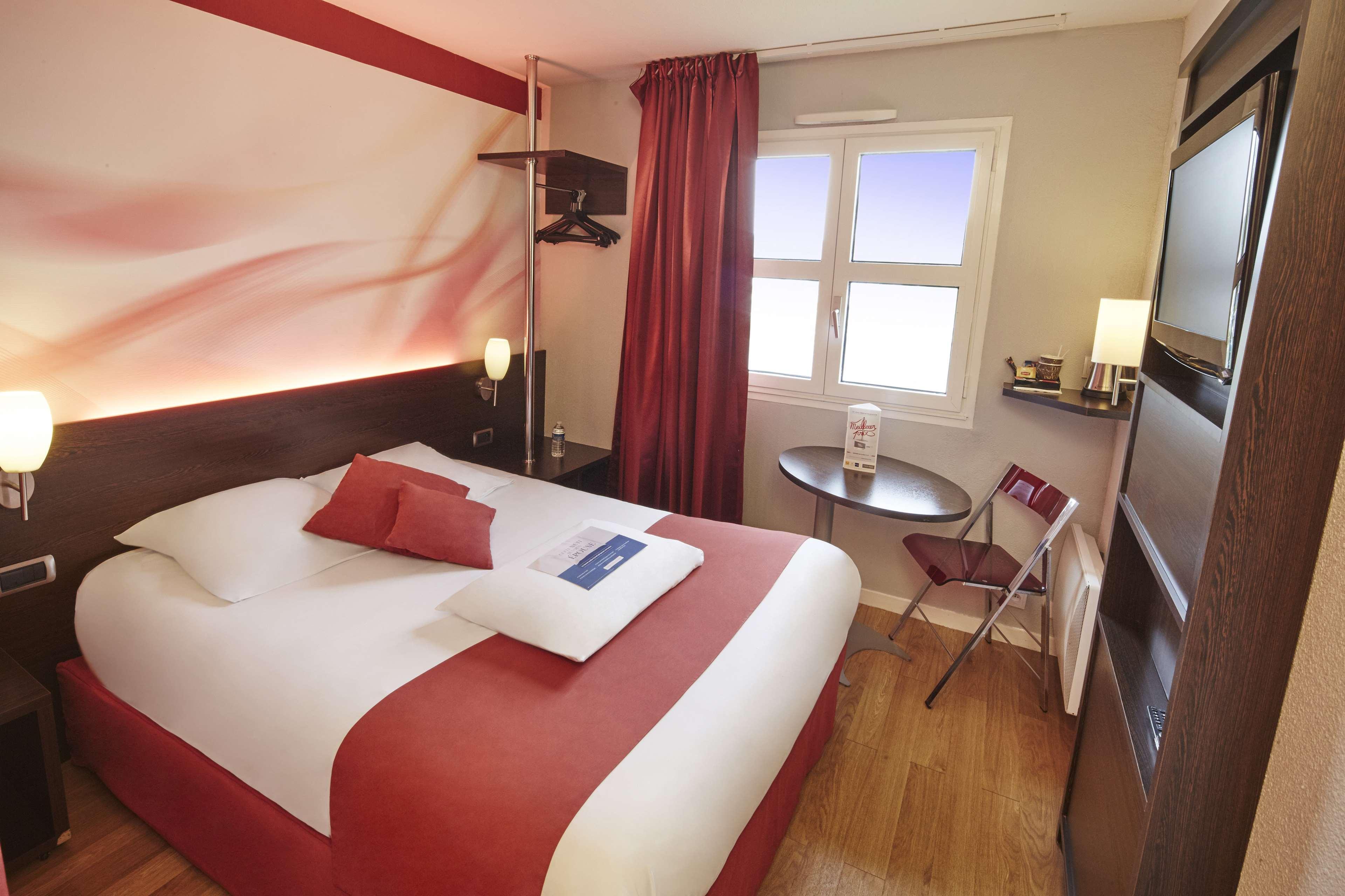 Kyriad Hotel La Fleche Ngoại thất bức ảnh
