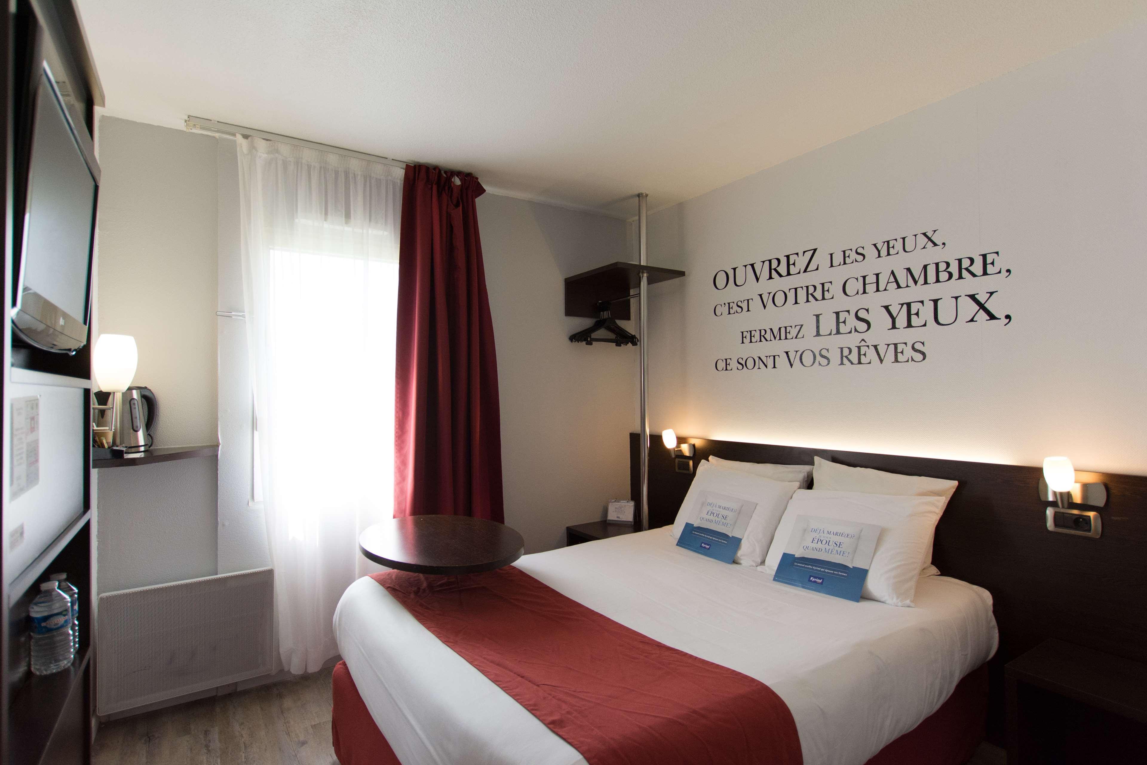 Kyriad Hotel La Fleche Ngoại thất bức ảnh